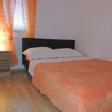 Apartman Husic Pag Town Quarto foto